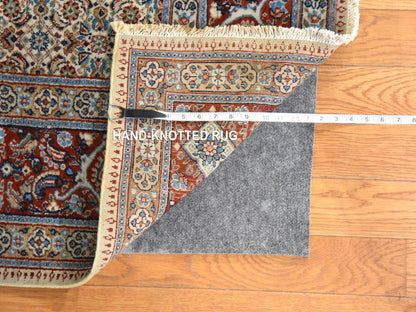 Tabriz Vintage hand-knotted wool rug in Ivory & Red, 6'7" x 9'10" — SKU O078529 (view 6)
