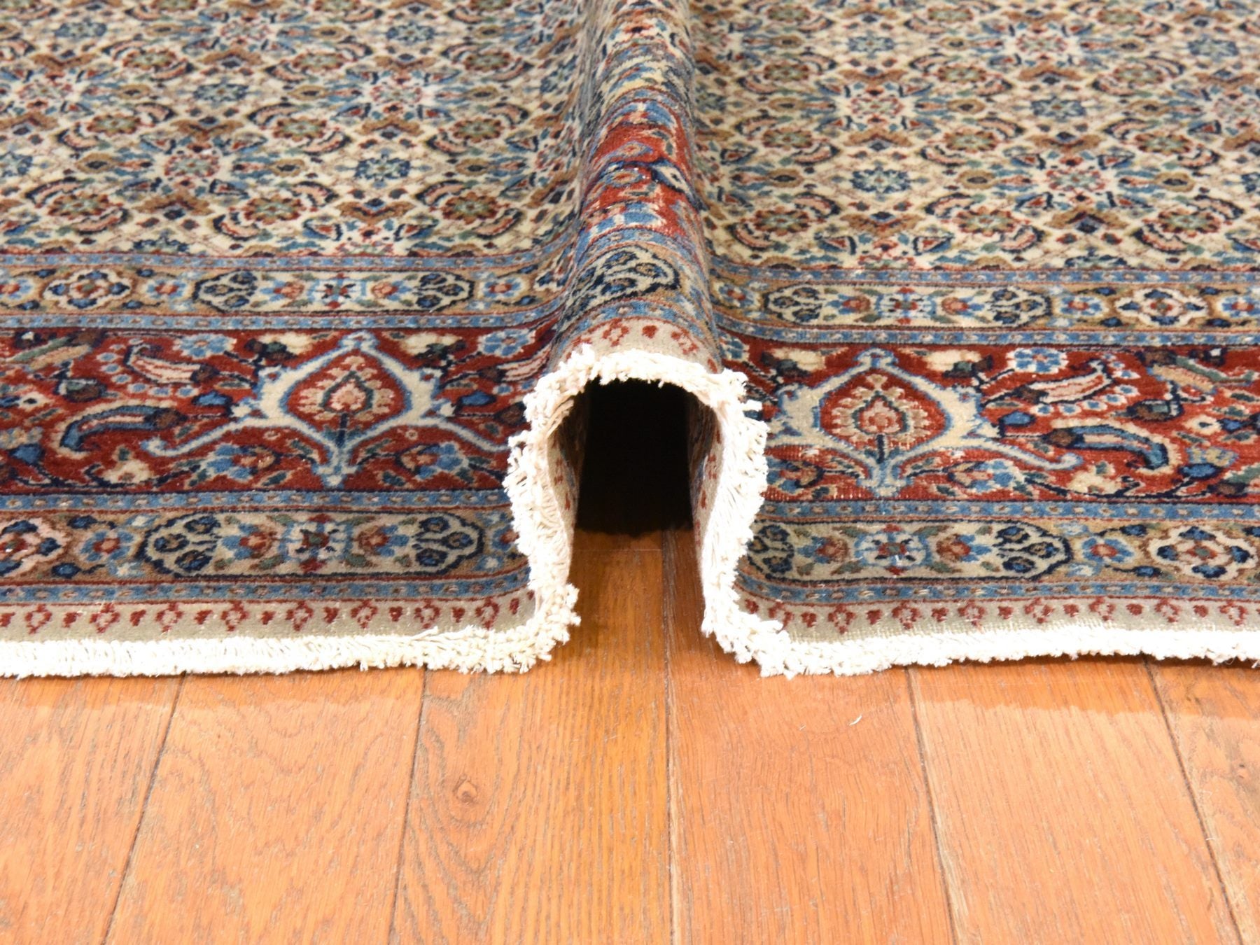 Tabriz Vintage hand-knotted wool rug in Ivory & Red, 6'7" x 9'10" — SKU O078529 (view 7)