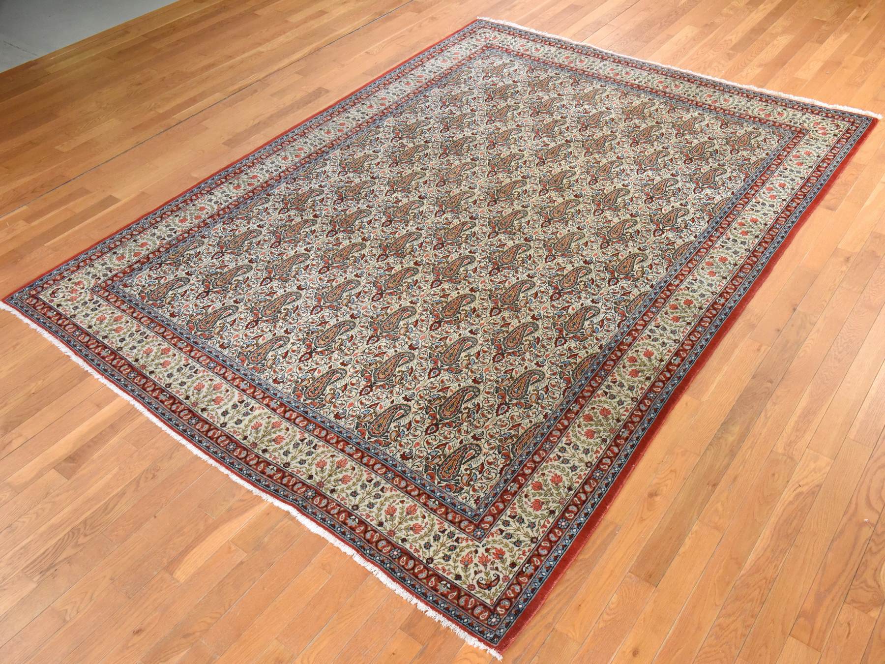 Boteh Persian hand-knotted wool rug in Ivory, 7'10" x 10'9" — SKU O078539 (view 3)
