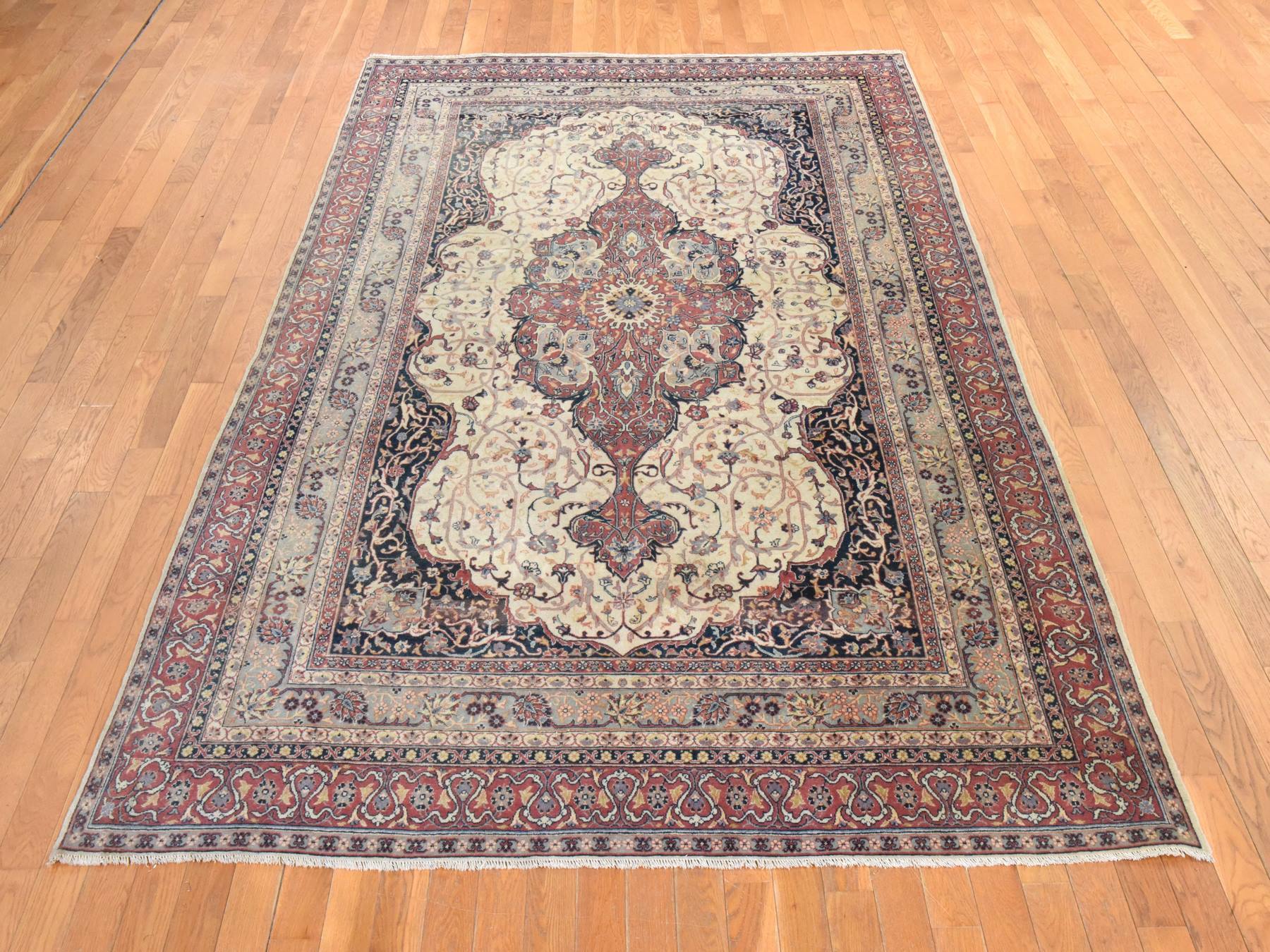 Sivas Vintage hand-knotted wool rug in Ivory & Red, 6'6" x 10'2" — SKU O078546 (view 2)
