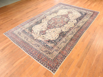 Sivas Vintage hand-knotted wool rug in Ivory & Red, 6'6" x 10'2" — SKU O078546 (view 4)