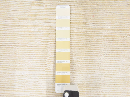 Ivory 2'6" x 4'8" Modern and Contemporary Hand knotted Wool Rug - Sku: O078552