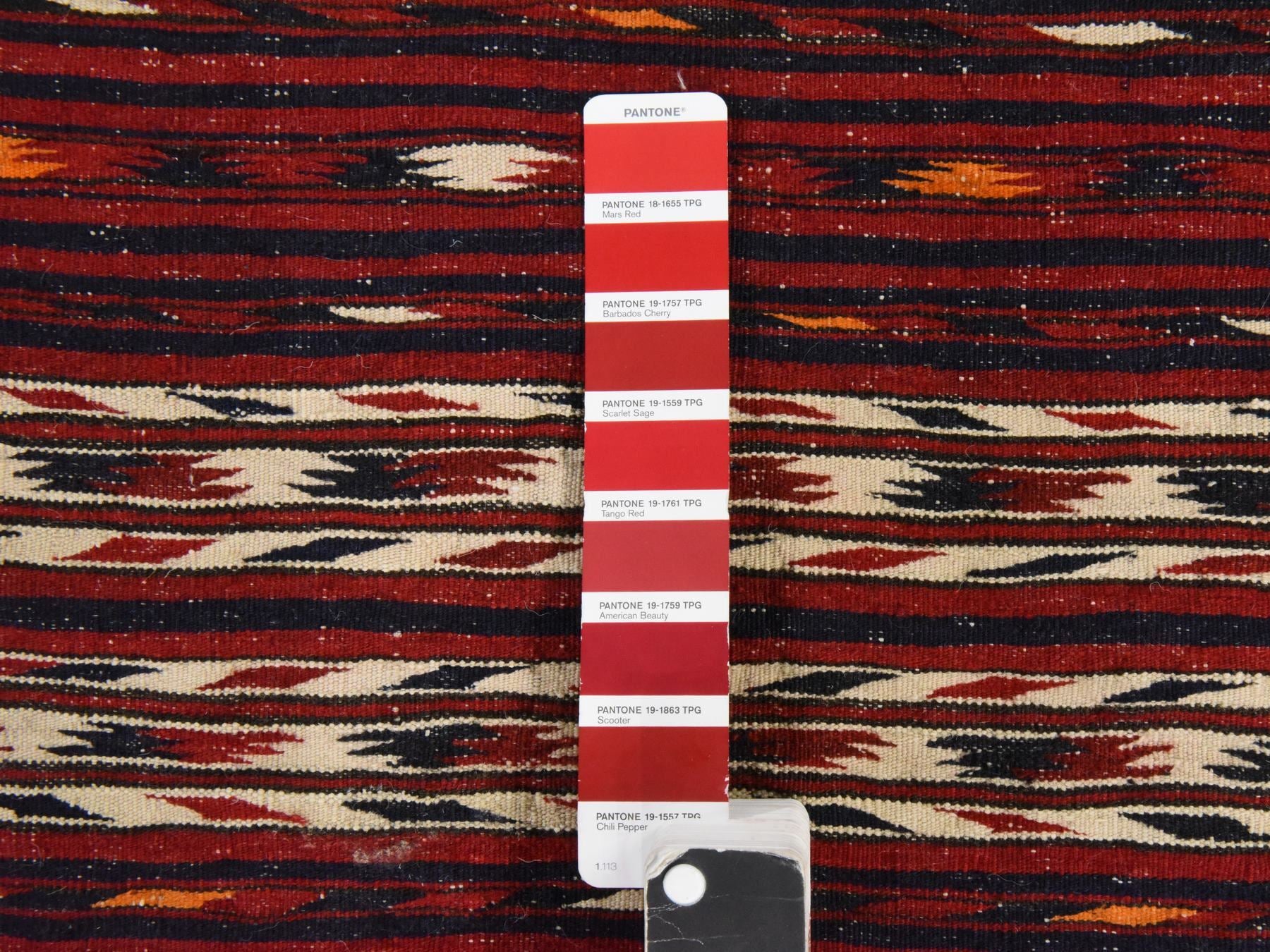 Kilim Flat-Weave hand-knotted wool rug in Red, 3'5" x 6'5" — SKU O078556 (view 4)