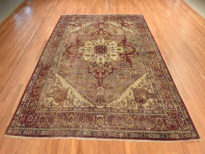 Heriz Antique hand-knotted wool rug in Red, 8'6" x 11'3" — SKU O078561 (view 2)