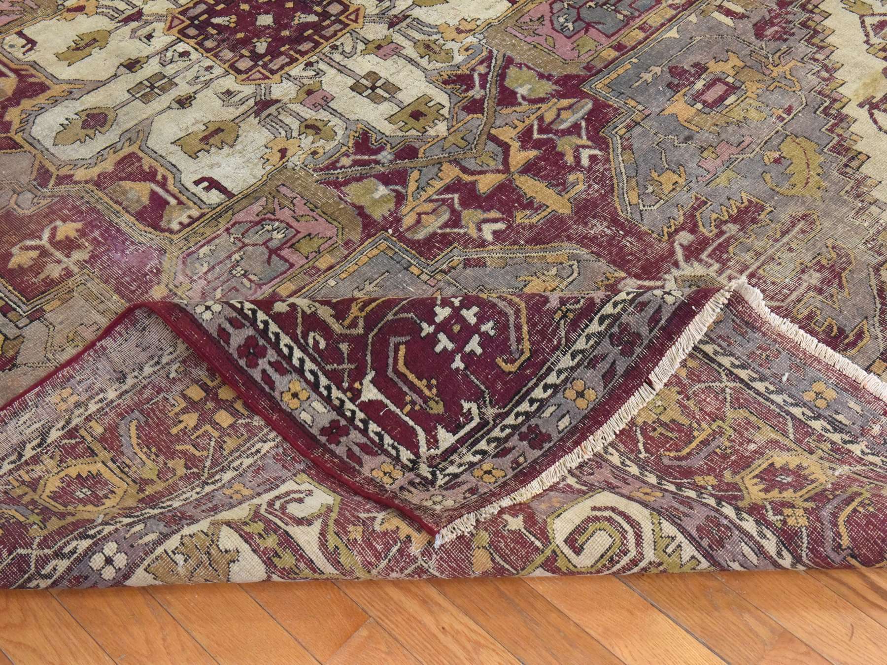 Heriz Antique hand-knotted wool rug in Red, 8'6" x 11'3" — SKU O078561 (view 7)