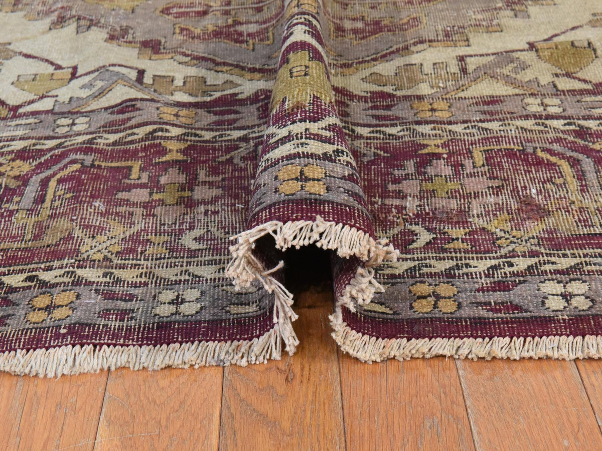 Heriz Antique hand-knotted wool rug in Red, 8'6" x 11'3" — SKU O078561 (view 8)
