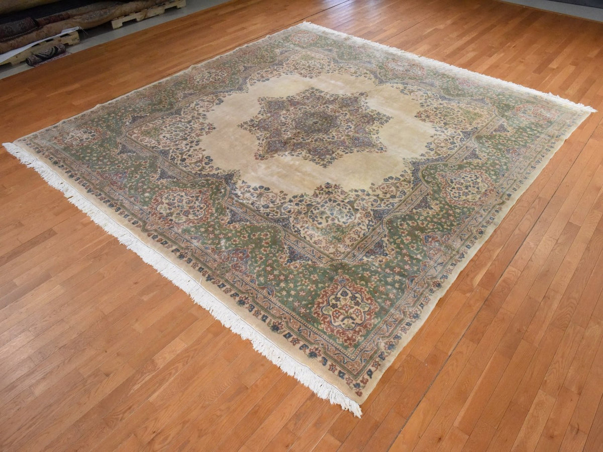 Persian hand-knotted wool rug in Ivory & Green, 11'6" x 12'1" — SKU O078568 (view 4)