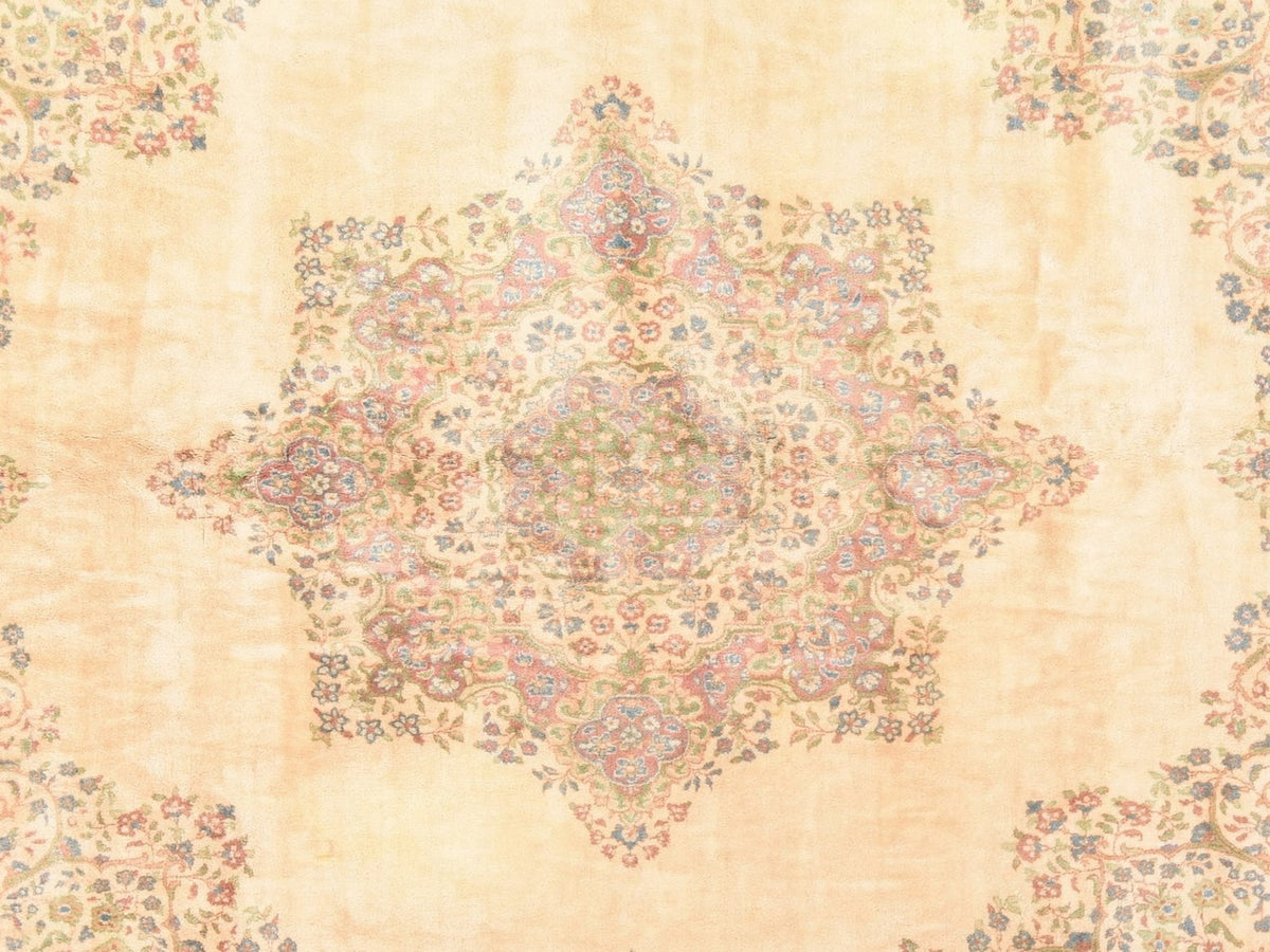 Persian hand-knotted wool rug in Ivory & Green, 11'6" x 12'1" — SKU O078568 (view 5)