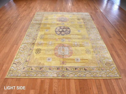 Khotan Khotan hand-knotted silk rug in Yellow, 7'11" x 10'3" — SKU O078575 (view 3)