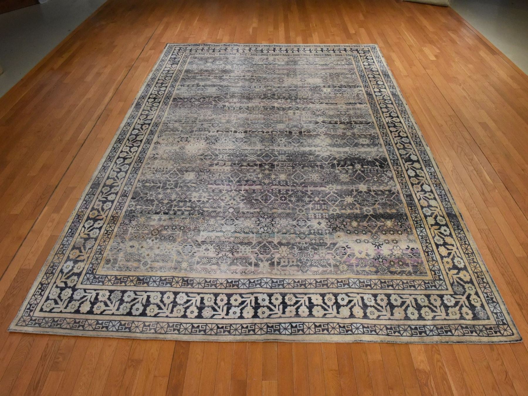 Black 9'10" x 14'2" Khotan and Samarkand Hand knotted Silk Rug - Sku: O078577