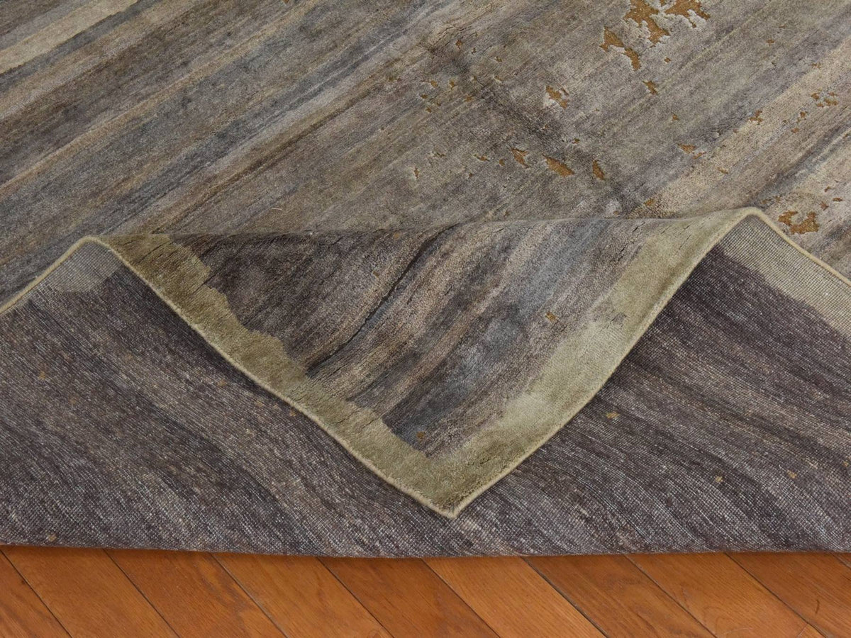 Modern / Contemporary hand-knotted silk rug in Gray & Beige, 7'11" x 10'4" — SKU O078584 (view 8)