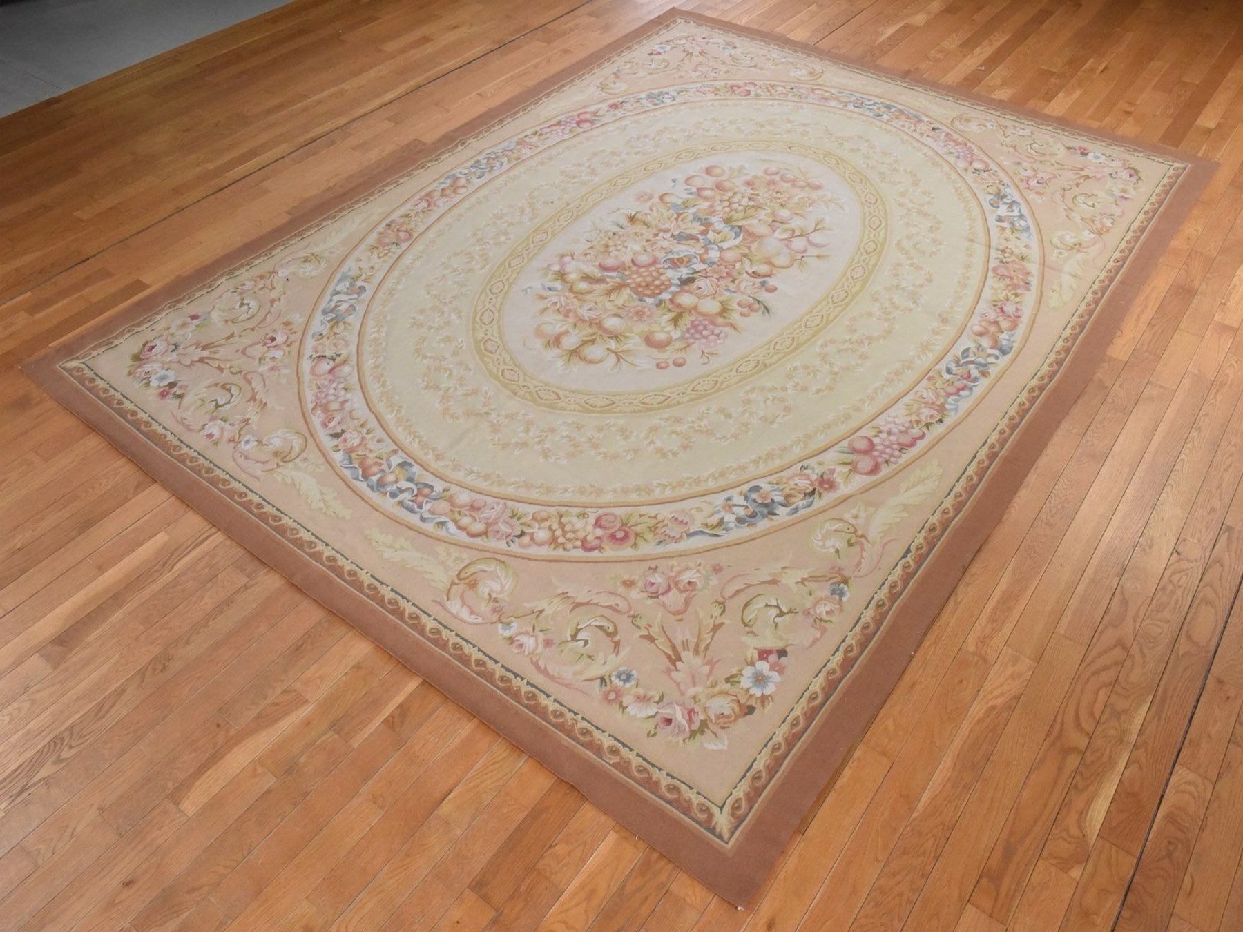 Aubusson Flat-Weave hand-knotted wool rug in Ivory & Brown, 9' x 12' — SKU O078588 (view 3)