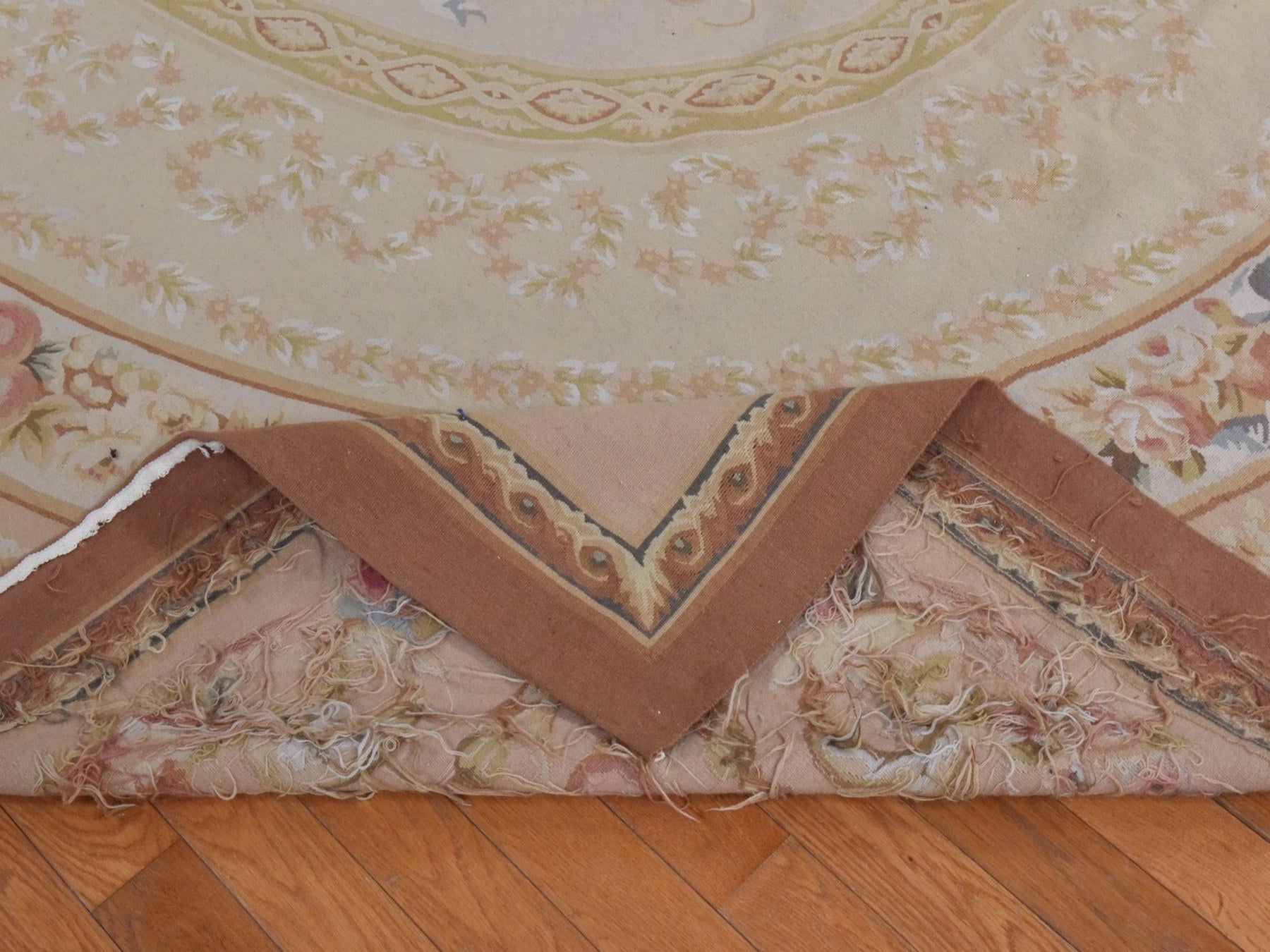 Aubusson Flat-Weave hand-knotted wool rug in Ivory & Brown, 9' x 12' — SKU O078588 (view 7)
