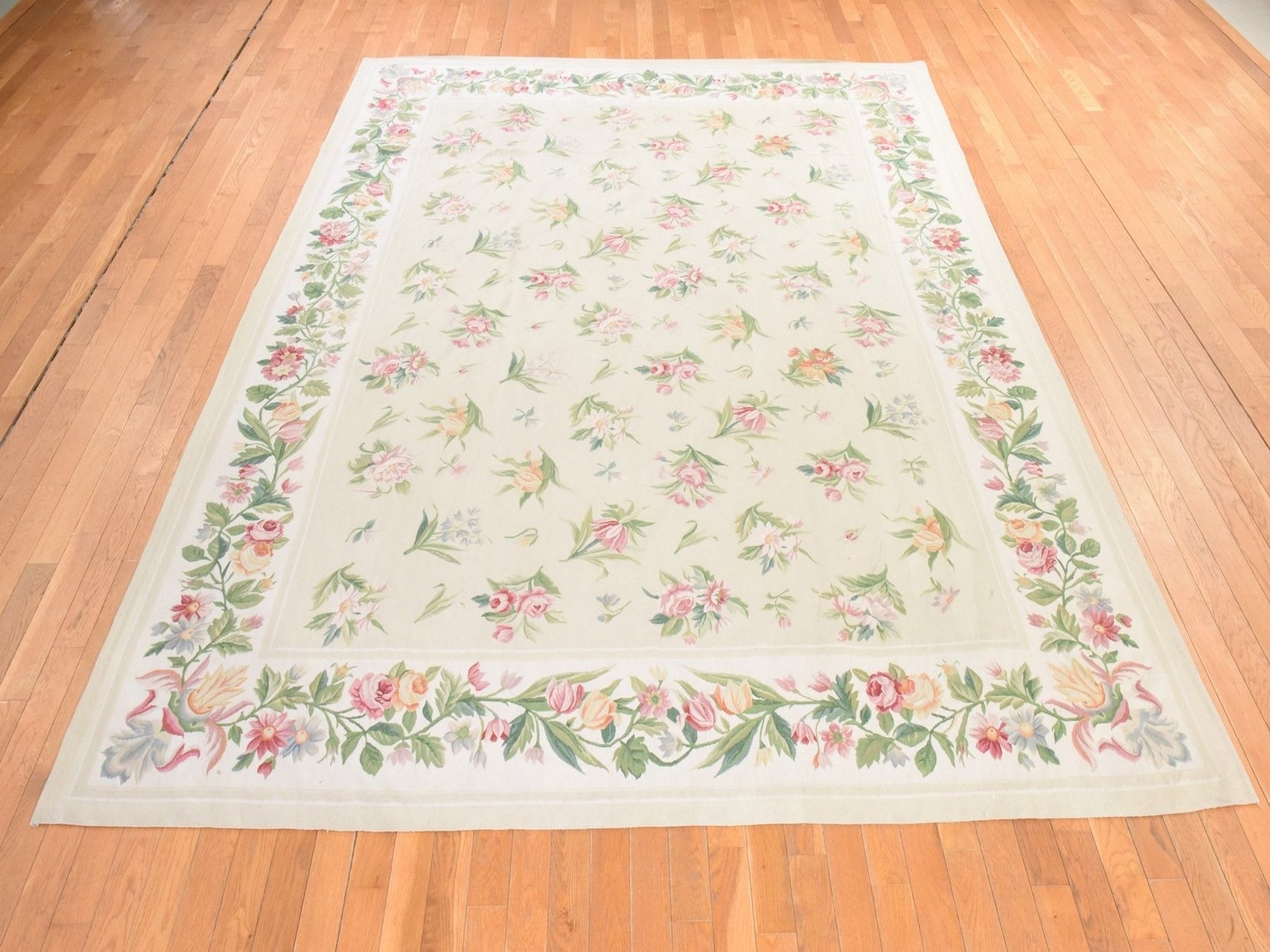 Aubusson Flat-Weave hand-knotted wool rug in Ivory, 8'9" x 12' — SKU O078598 (view 2)
