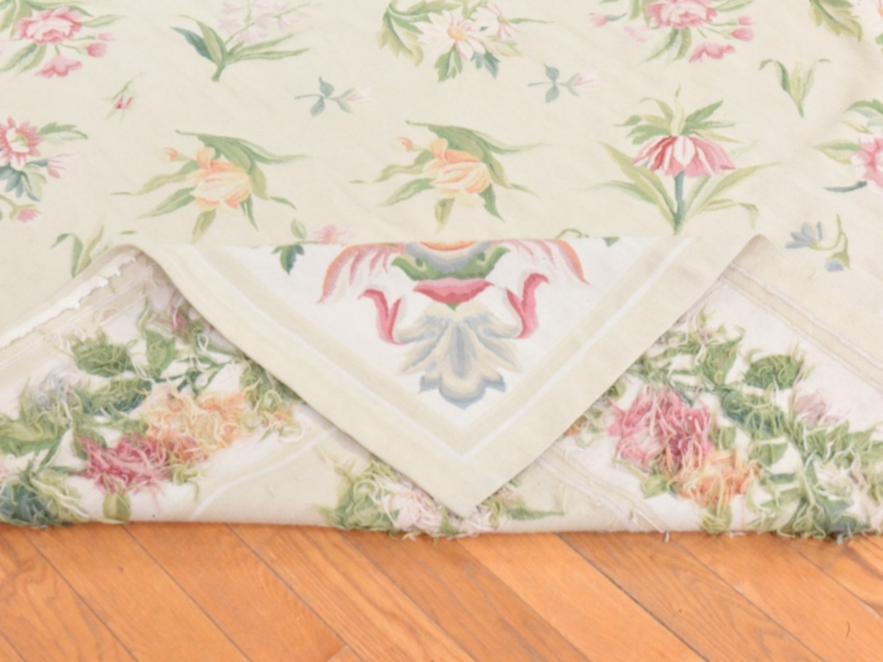 Aubusson Flat-Weave hand-knotted wool rug in Ivory, 8'9" x 12' — SKU O078598 (view 7)