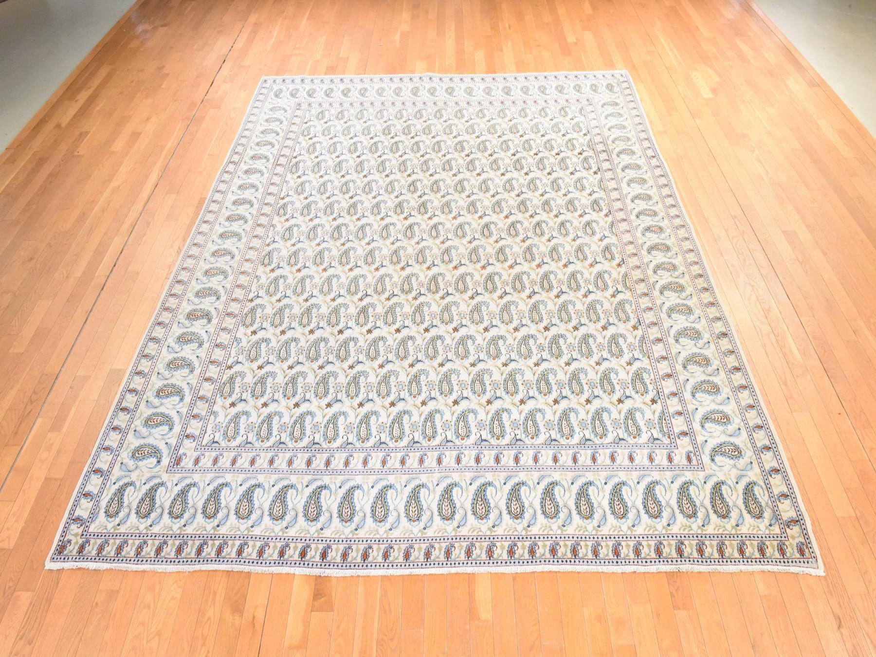 Ivory 9'10" x 12'5" Persian Hand knotted Wool Rug - Sku: O078607