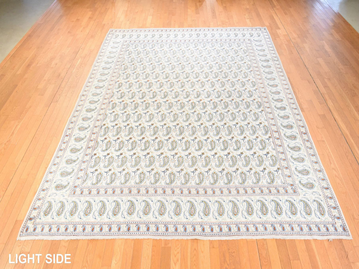 Kashan Persian hand-knotted wool rug in Ivory, 9'10" x 12'5" — SKU O078607 (view 3)