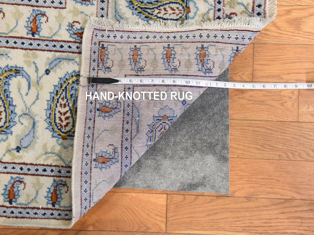 Kashan Persian hand-knotted wool rug in Ivory, 9'10" x 12'5" — SKU O078607 (view 7)