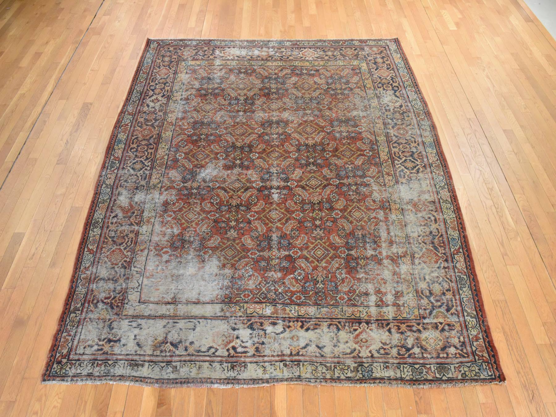 Mahal Antique hand-knotted wool rug in Red & Navy Blue, 8'2" x 10'6" — SKU O078608 (view 2)