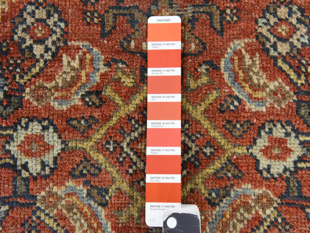 Mahal Antique hand-knotted wool rug in Red & Navy Blue, 8'2" x 10'6" — SKU O078608 (view 6)