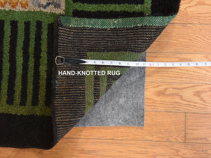 Savonnerie Antique hand-knotted wool rug in Ivory & Green, 8'2" x 11'2" — SKU O078617 (view 7)