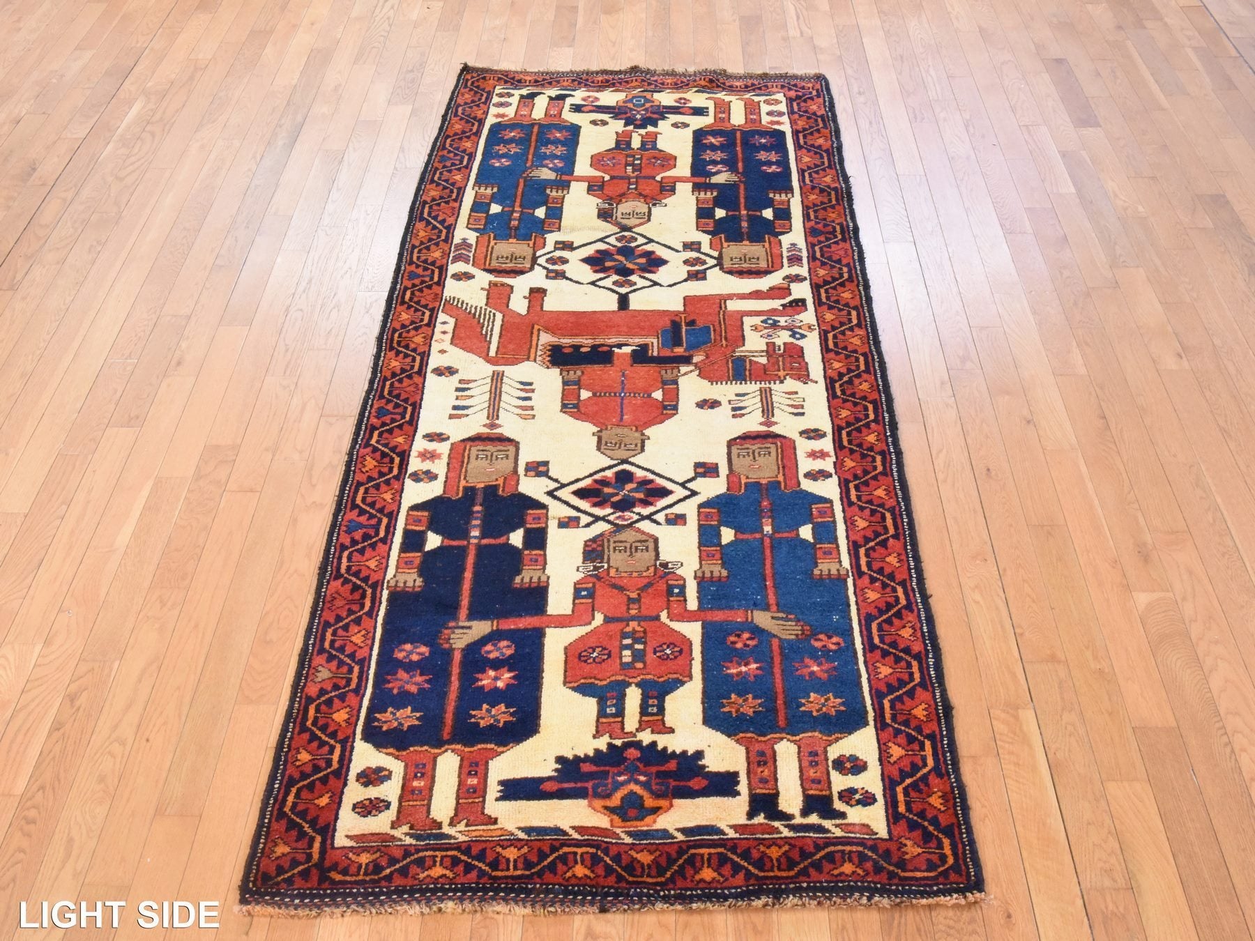 Shiraz Vintage hand-knotted wool runner in Ivory & Red, 4'1" x 9'7" — SKU O078619 (view 3)
