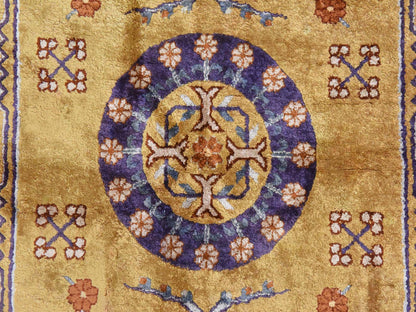 Fine Oriental hand-knotted wool rug in Yellow & Purple, 3' x 5' — SKU O078635 (view 4)