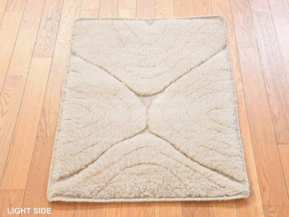 Beige 2'1" x 2'10" Modern and Contemporary Hand knotted Wool Rug - Sku: O078641