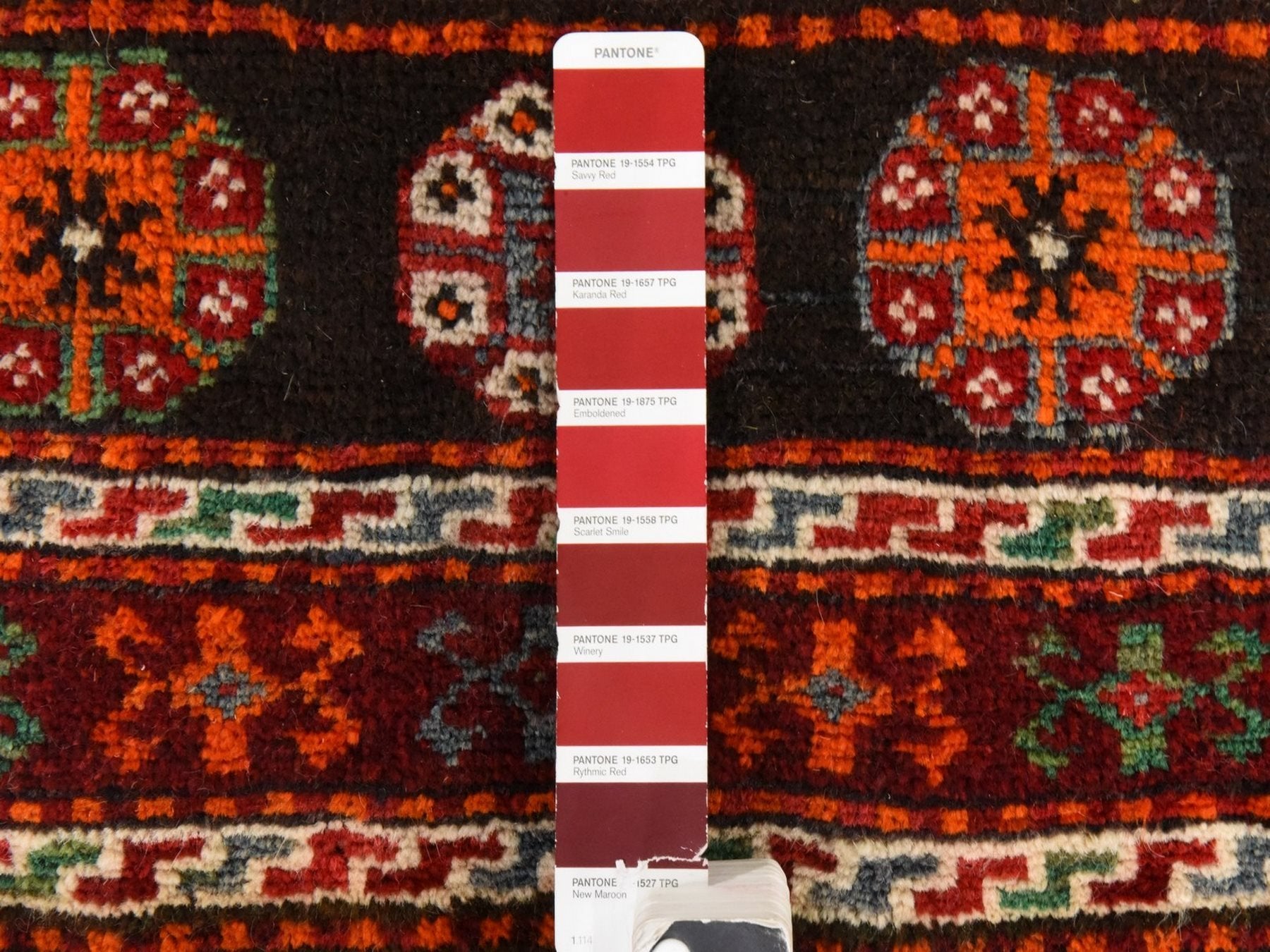 Tribal & Geometric hand-knotted wool runner in Ivory & Red, 3'9" x 7'4" — SKU O078644 (view 5)
