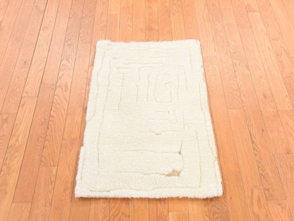 Ivory 2'0" x 3'0" Modern and Contemporary Hand knotted Wool Rug - Sku: O078646
