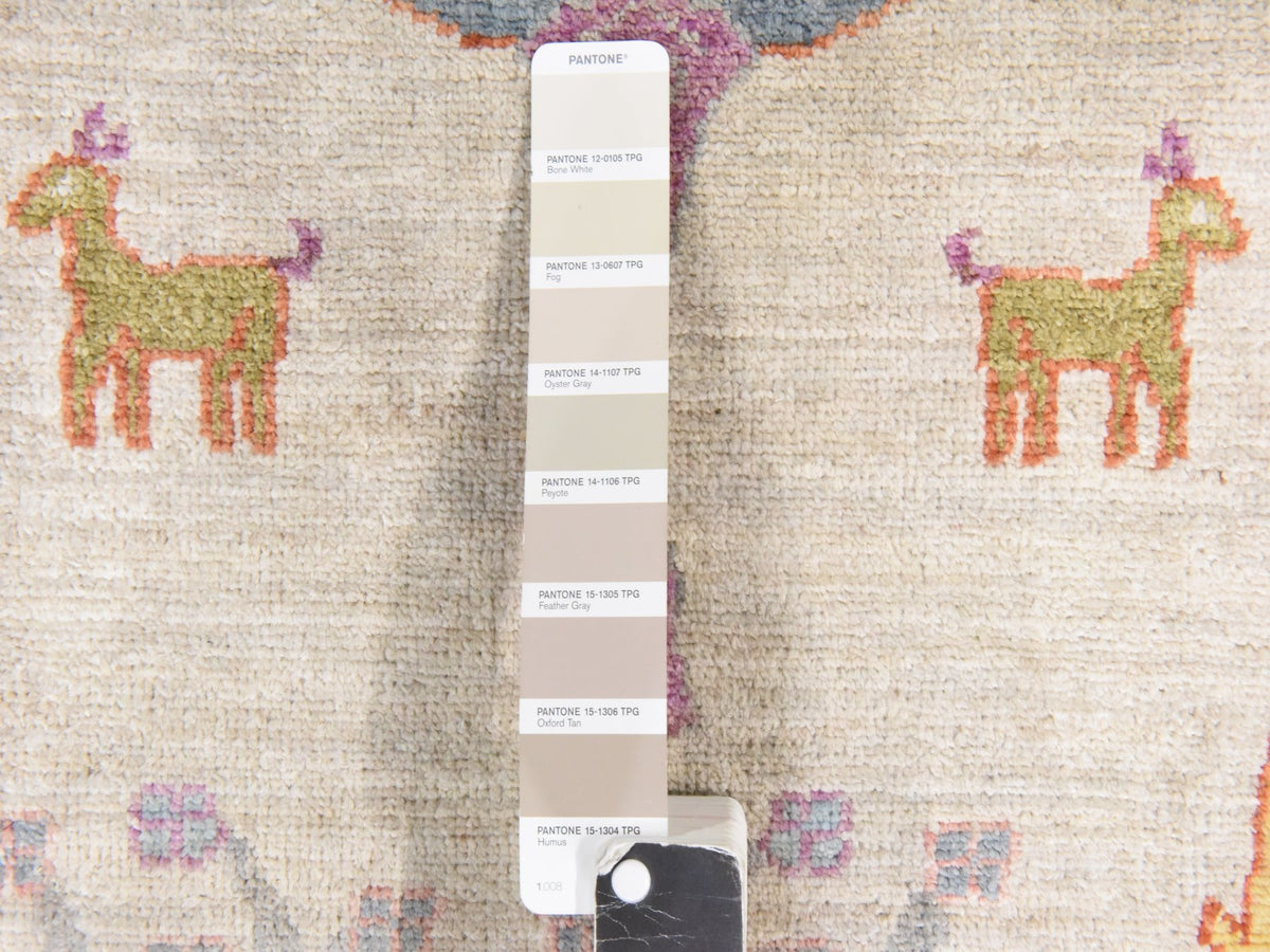 Transitional hand-knotted wool rug in Ivory, 11'6" x 14'6" — SKU O078659 (view 6)