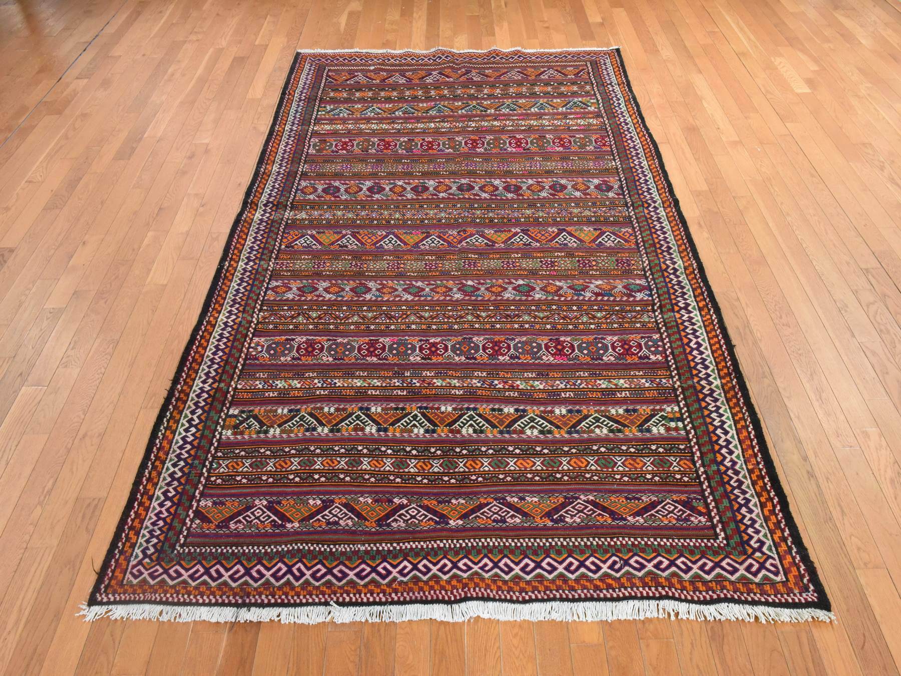 Soumak Flat-Weave hand-knotted wool rug in Red, 6'1" x 10'5" — SKU O078661 (view 2)