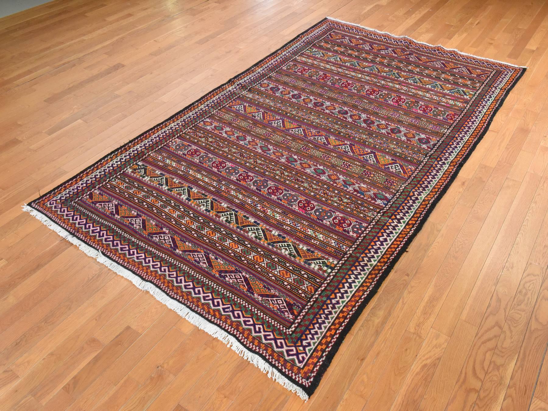 Soumak Flat-Weave hand-knotted wool rug in Red, 6'1" x 10'5" — SKU O078661 (view 4)