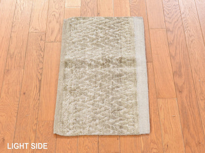 Brown 1'3" x 2'0" Modern and Contemporary Hand knotted Wool/Silk Rug - Sku: O078663