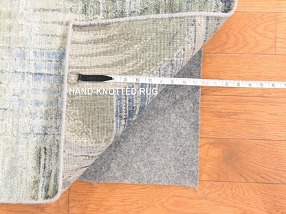 Ivory 8'0" x 10'2" Modern and Contemporary Hand knotted Wool/Silk Rug - Sku: O078668