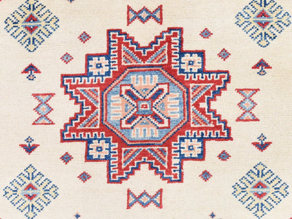 Kazak Kazak hand-knotted wool rug in Ivory, 3'10" x 6' — SKU O078670 (view 4)