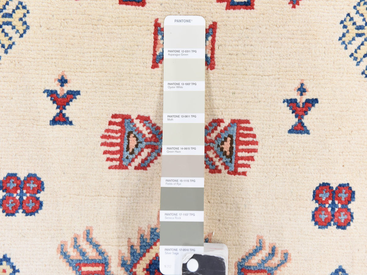 Kazak Kazak hand-knotted wool rug in Ivory, 3'10" x 6' — SKU O078670 (view 5)