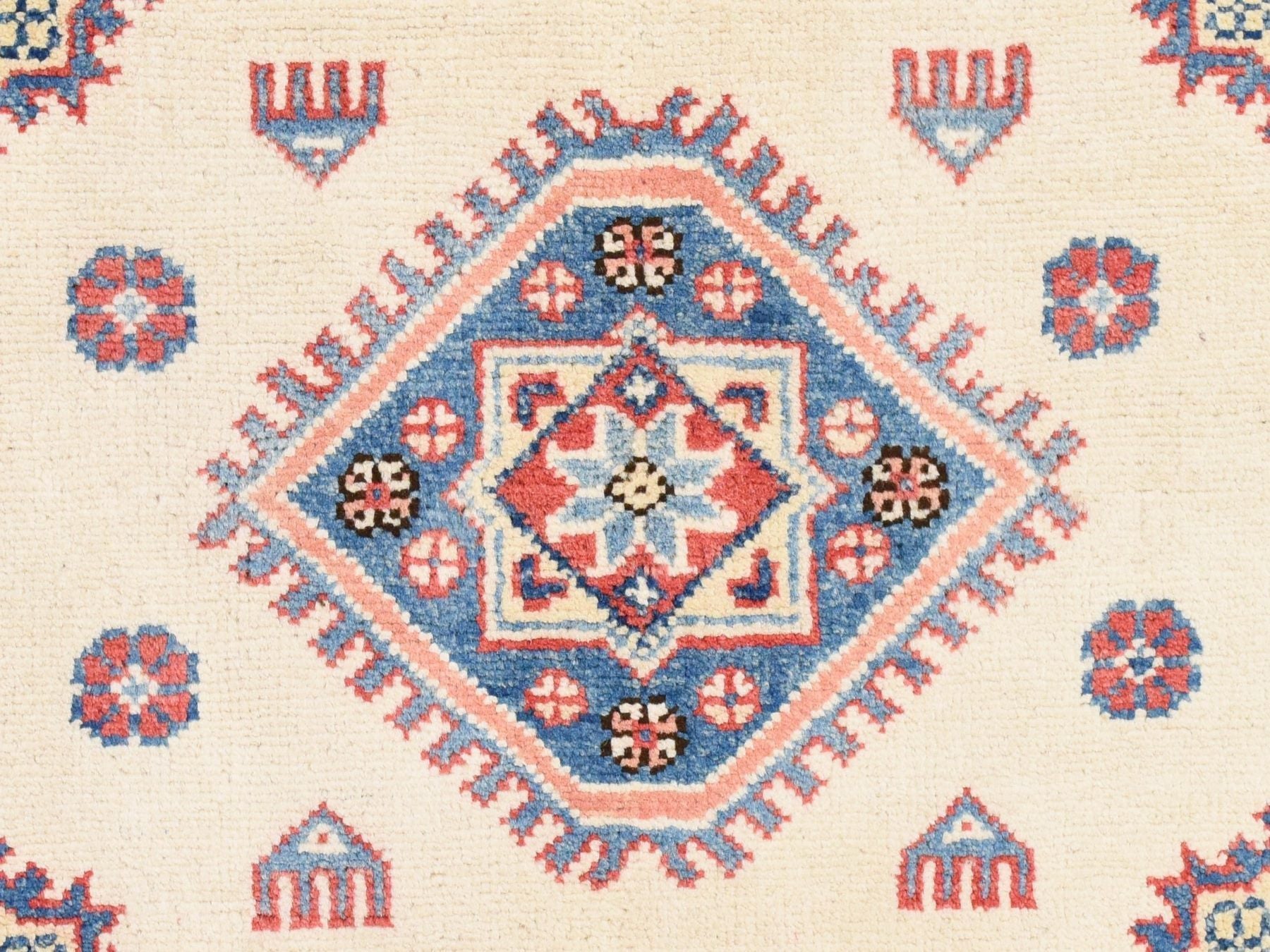 Kazak Kazak hand-knotted wool rug in Ivory & Rust, 4' x 5'7" — SKU O078671 (view 4)