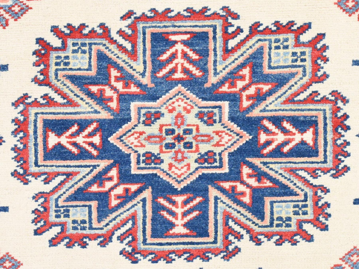 Kazak Kazak hand-knotted wool rug in Ivory, 4' x 5'6" — SKU O078672 (view 4)