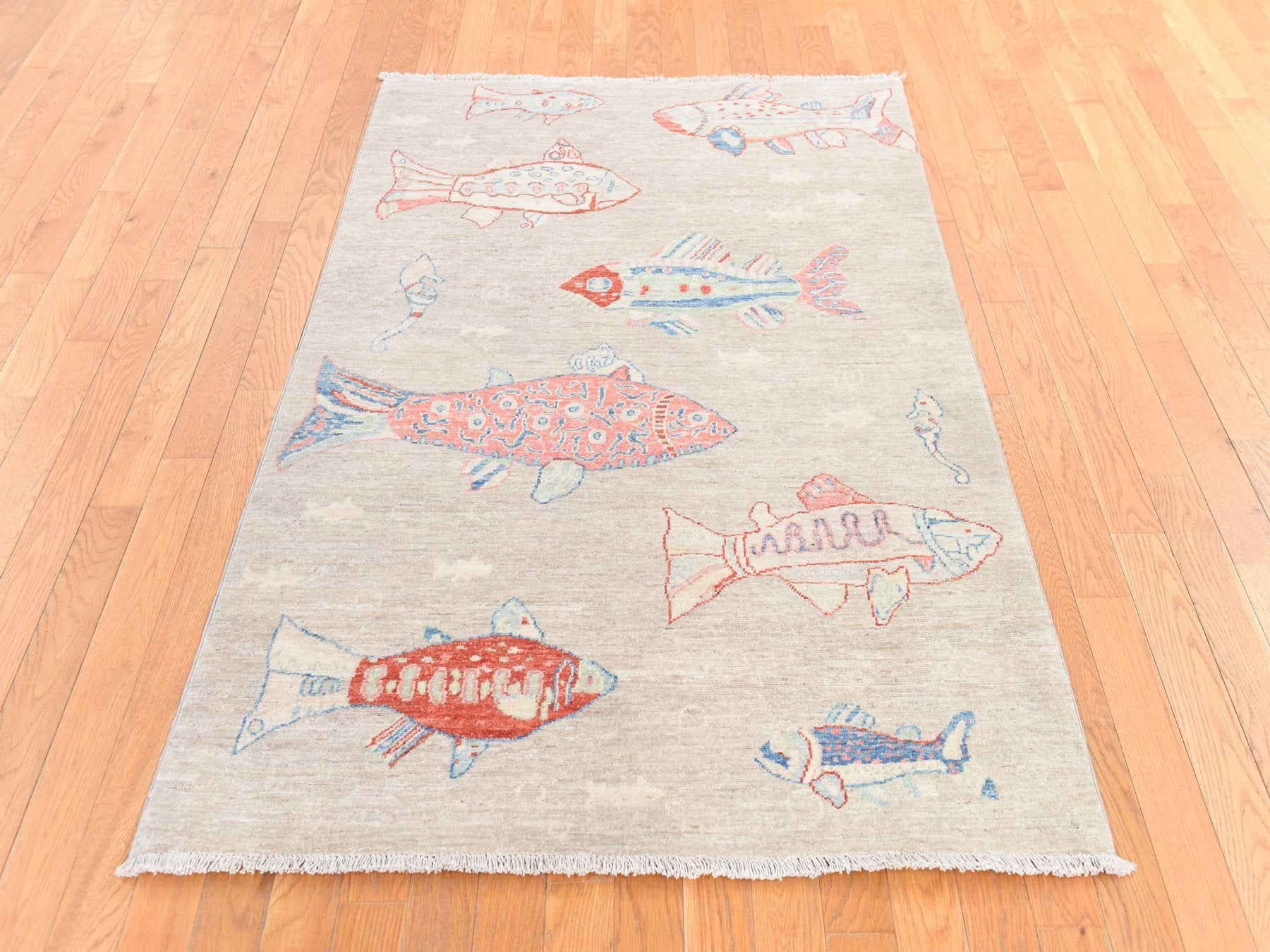 Ivory 4'0" x 6'0" Modern and Contemporary Hand knotted Wool Rug - Sku: O078677