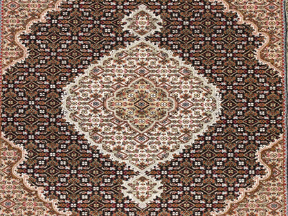 Black 4'0" x 6'0" Fine Oriental Hand knotted Wool Rug - Sku: O078681