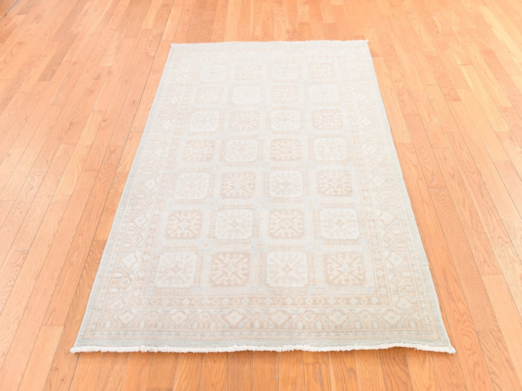 Khotan Oushak hand-knotted wool rug in Ivory, 4'1" x 6'1" — SKU O078683 (view 2)