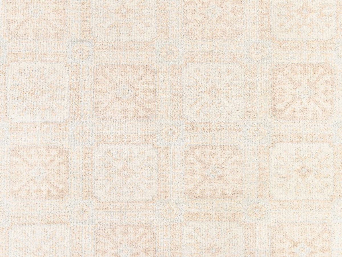 Khotan Oushak hand-knotted wool rug in Ivory, 4'1" x 6'1" — SKU O078683 (view 4)