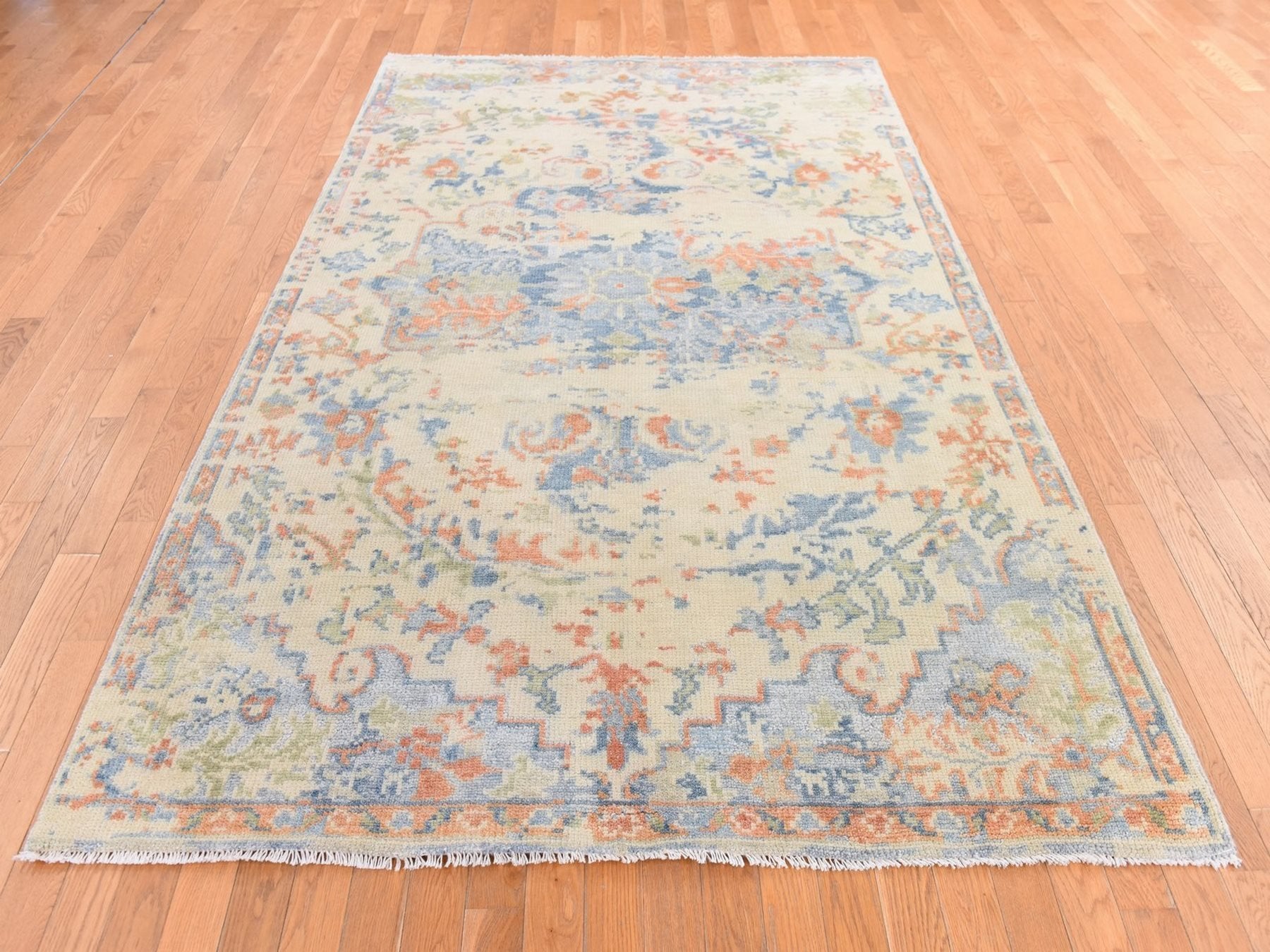 Heriz Tribal & Geometric hand-knotted wool rug in Ivory & Orange, 5'9" x 9' — SKU O078689 (view 2)