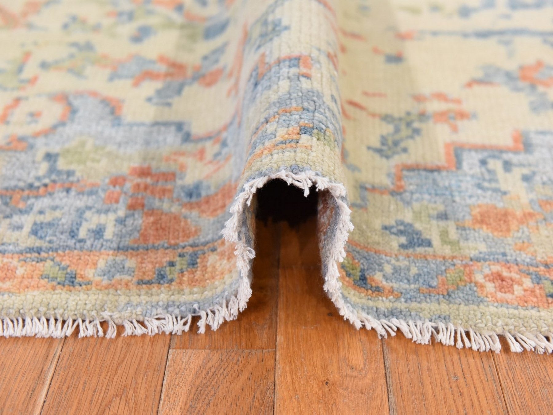 Heriz Tribal & Geometric hand-knotted wool rug in Ivory & Orange, 5'9" x 9' — SKU O078689 (view 9)