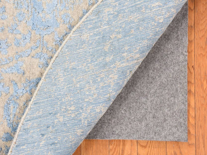 Modern / Contemporary hand-knotted wool/silk rug in Beige, 5'9" x 5'9" — SKU O078692 (view 7)