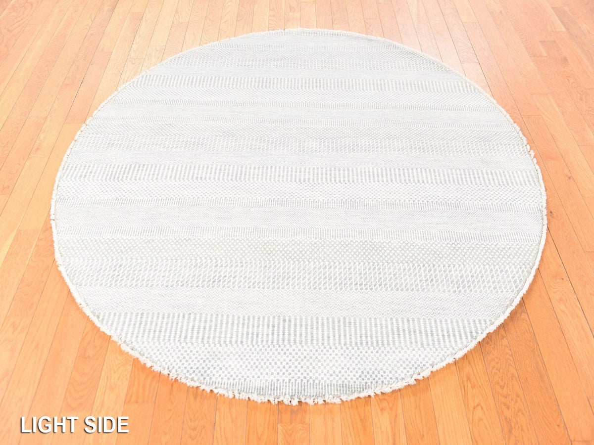 Modern / Contemporary hand-knotted wool/silk rug in Gray, 6' x 6' — SKU O078696 (view 3)