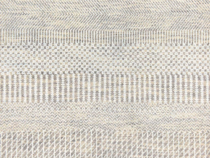 Modern / Contemporary hand-knotted wool/silk rug in Gray, 6' x 6' — SKU O078696 (view 4)