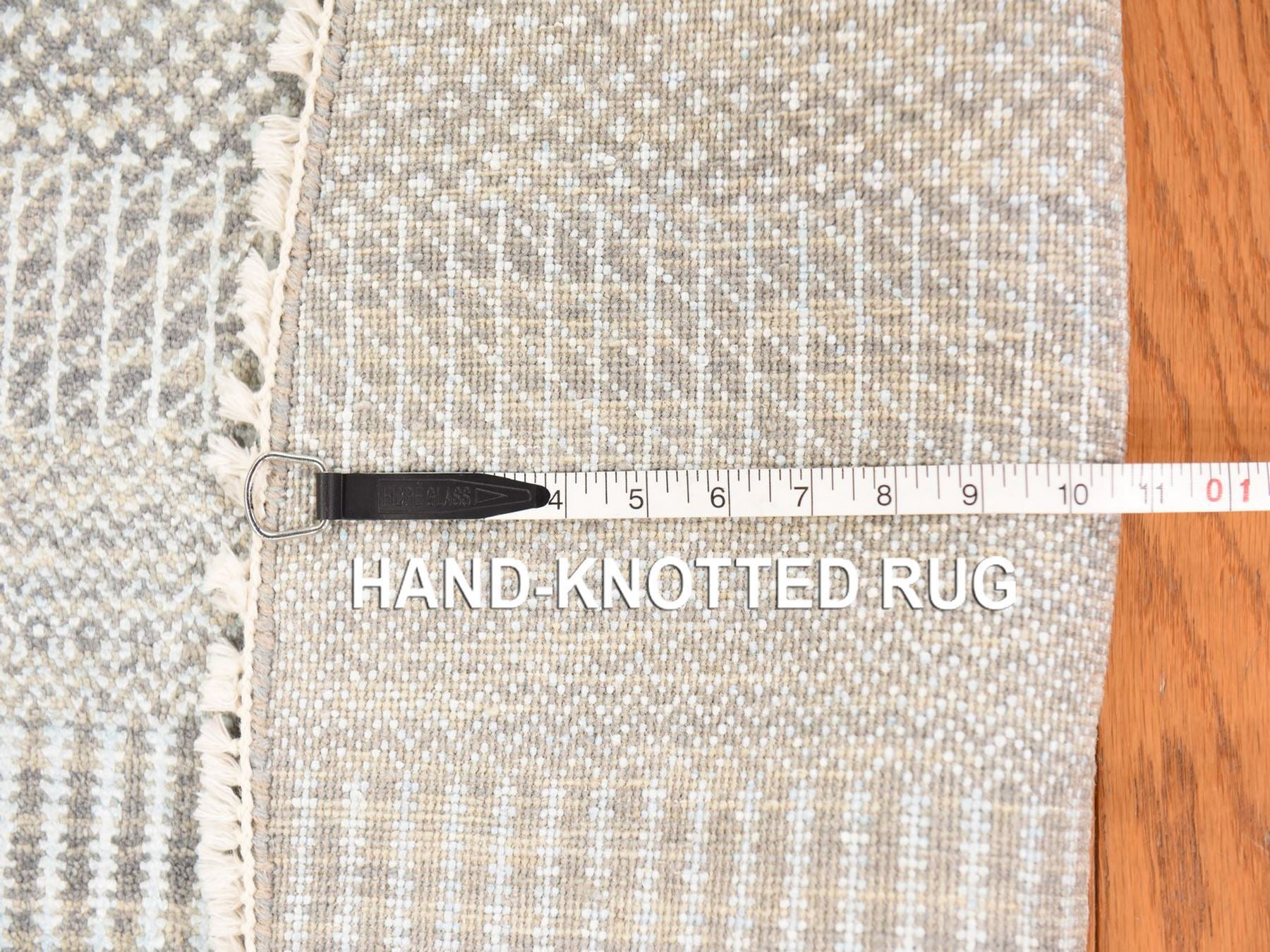 Modern / Contemporary hand-knotted wool/silk rug in Gray, 6' x 6' — SKU O078696 (view 6)