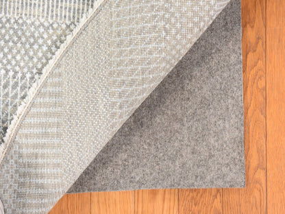 Modern / Contemporary hand-knotted wool/silk rug in Gray, 6' x 6' — SKU O078696 (view 7)
